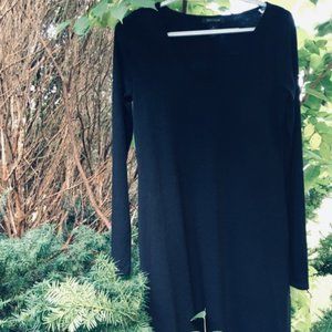 Sexy, NWOT Classic Black Midi Dress XS